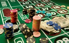 Live Sic Bo Dadu table at slot6000 login with three dice in mechanical shaker and HD broadcast setup